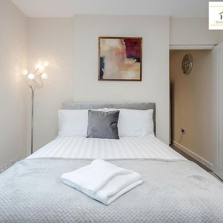 Bedford Hospital Victoria Apartments A And B By Homely Spaces Short Lets & Serviced Accommodation Buitenkant foto