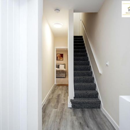 Bedford Hospital Victoria Apartments A And B By Homely Spaces Short Lets & Serviced Accommodation Buitenkant foto