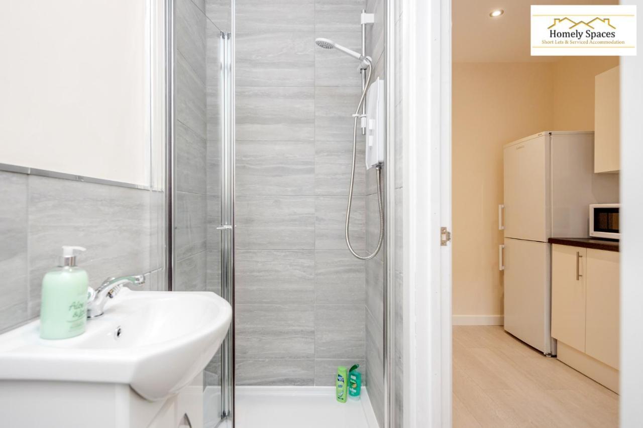 Bedford Hospital Victoria Apartments A And B By Homely Spaces Short Lets & Serviced Accommodation Buitenkant foto